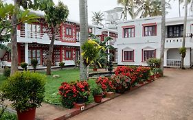 Hillview Beach Resort